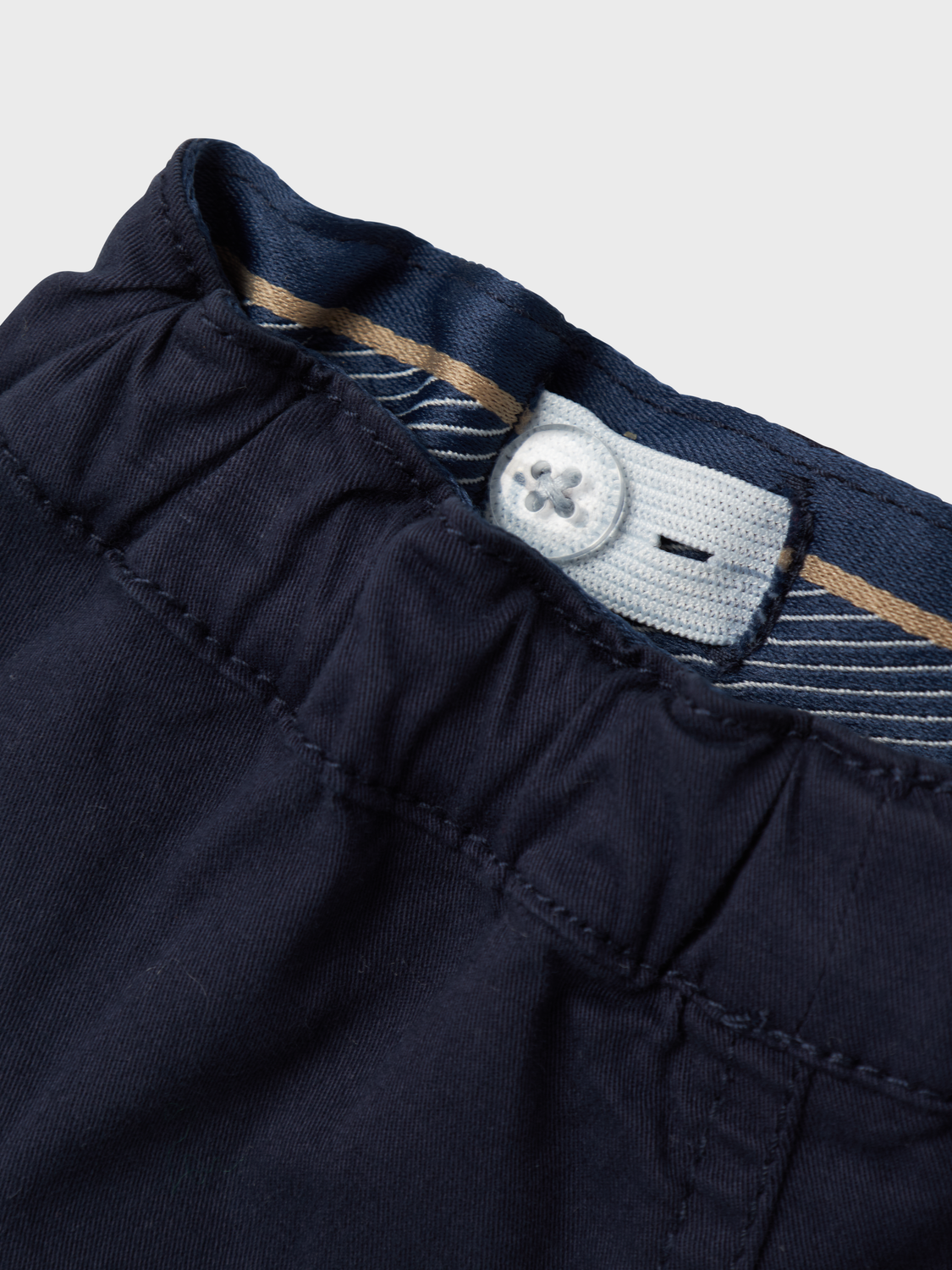 model_shot-front_full